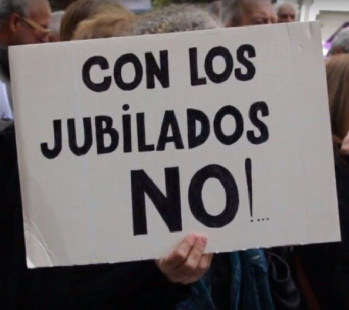 Otro miércoles de movilización al Congreso de Jubilados y organizaciones sociales